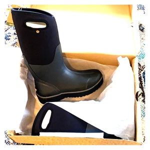 BOGS Women’s Classic Ultra High Black 9